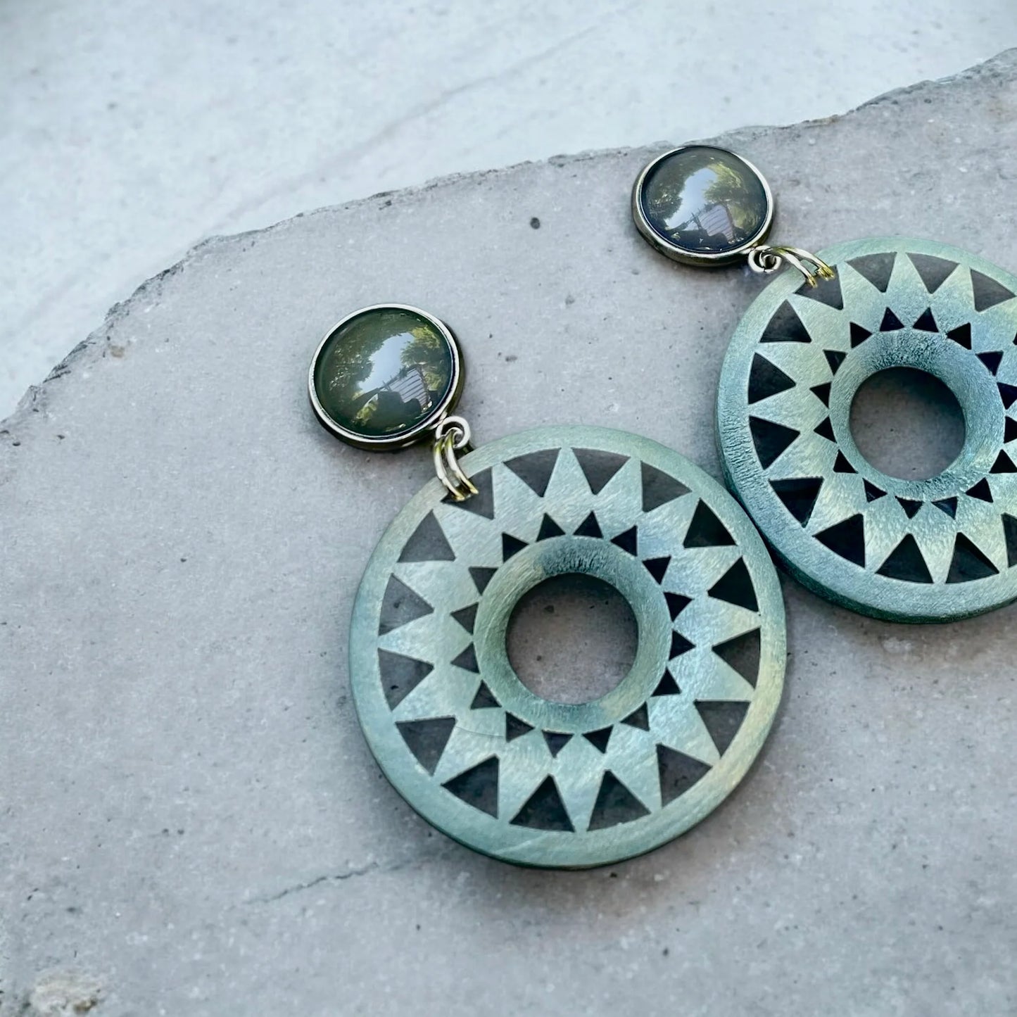 Boucles d'oreilles cabochons de verre et bois | MF-143 | M Fantaisies