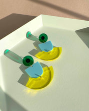 Charger l'image dans la galerie, Boucles d'oreilles jupe