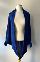 Charger l'image dans la galerie, Veste chauve-souris "one size" | Lucie #2 (Pinkmuchacha)