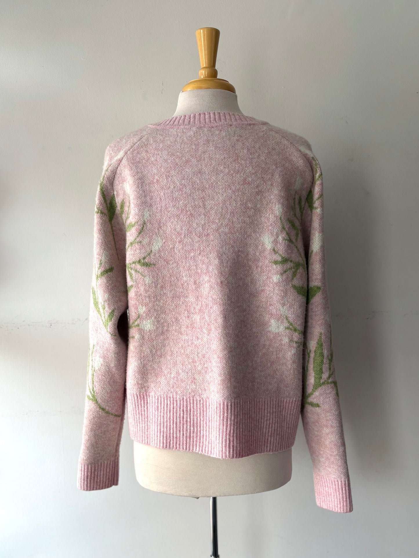 Veste lainage rose pâle, branches vertes fleurs blanches | ASIM-136 (XL)