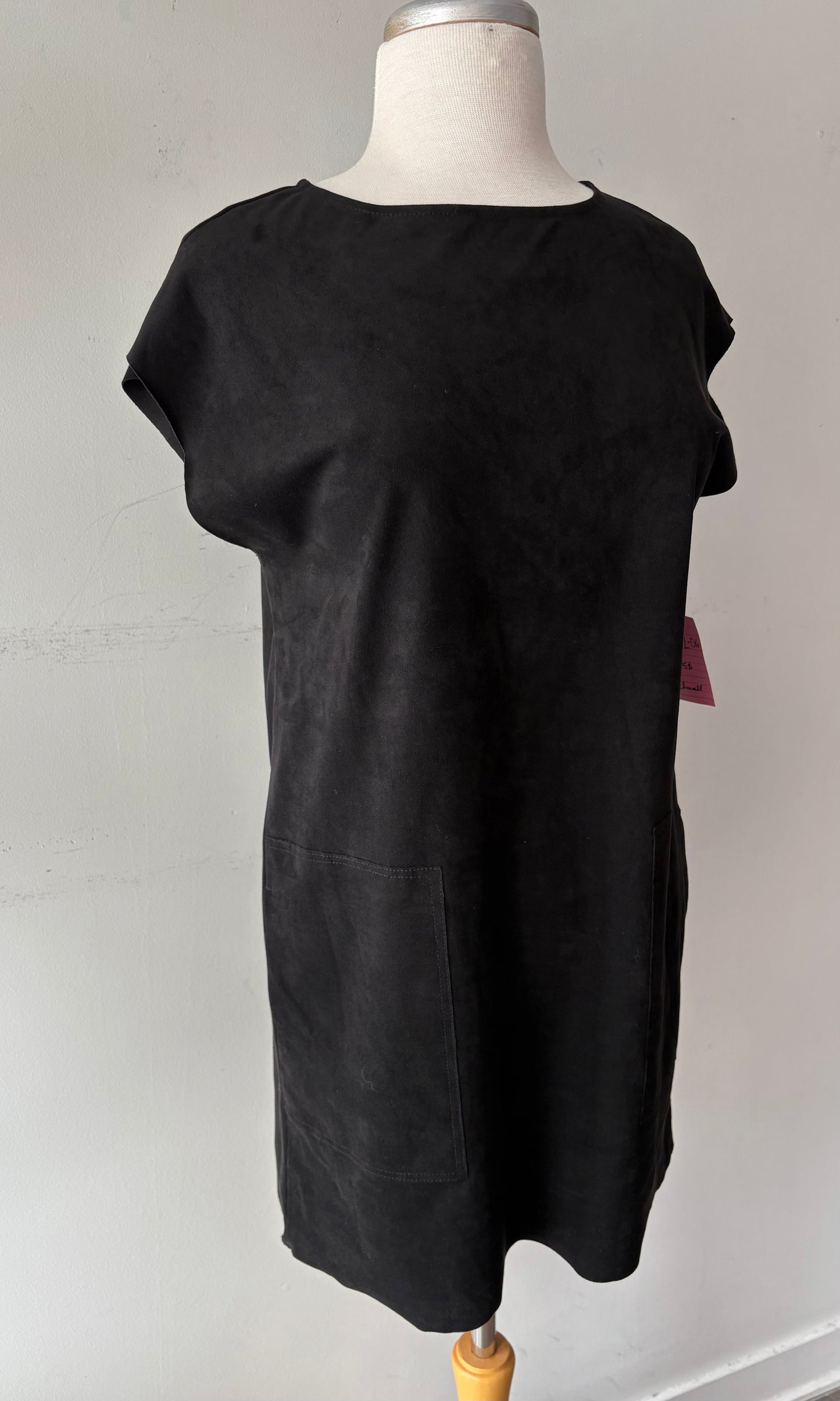Robe noire pas manche | NMIL-06 (XS)