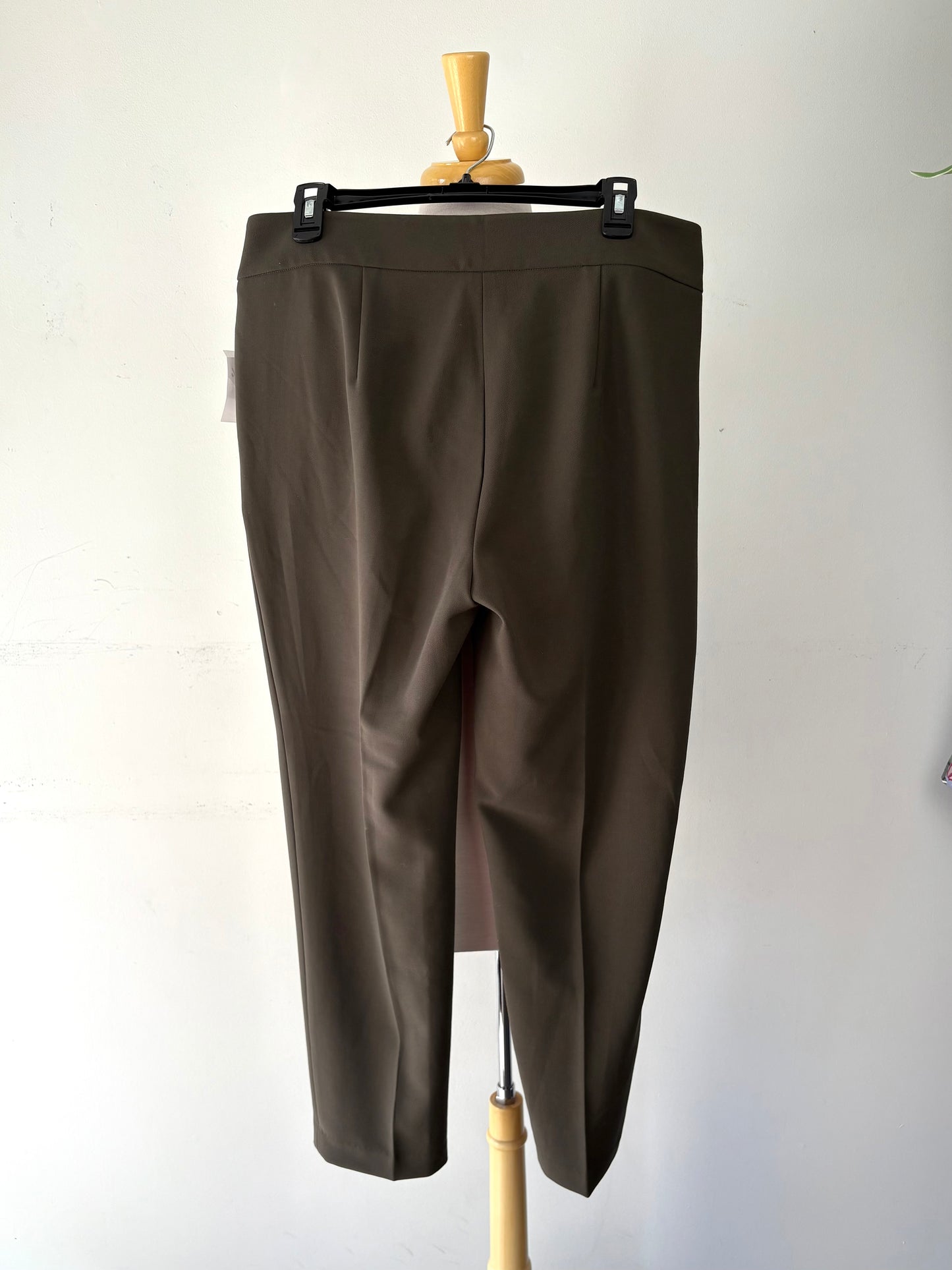Pantalon kaki, poches | EROY-26 (12 ans)