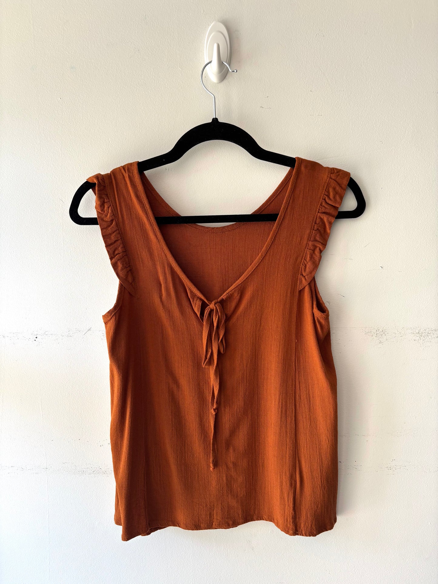 Camisole à volant E23-13