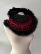 Charger l'image dans la galerie, Foulard fourrure Hélènou