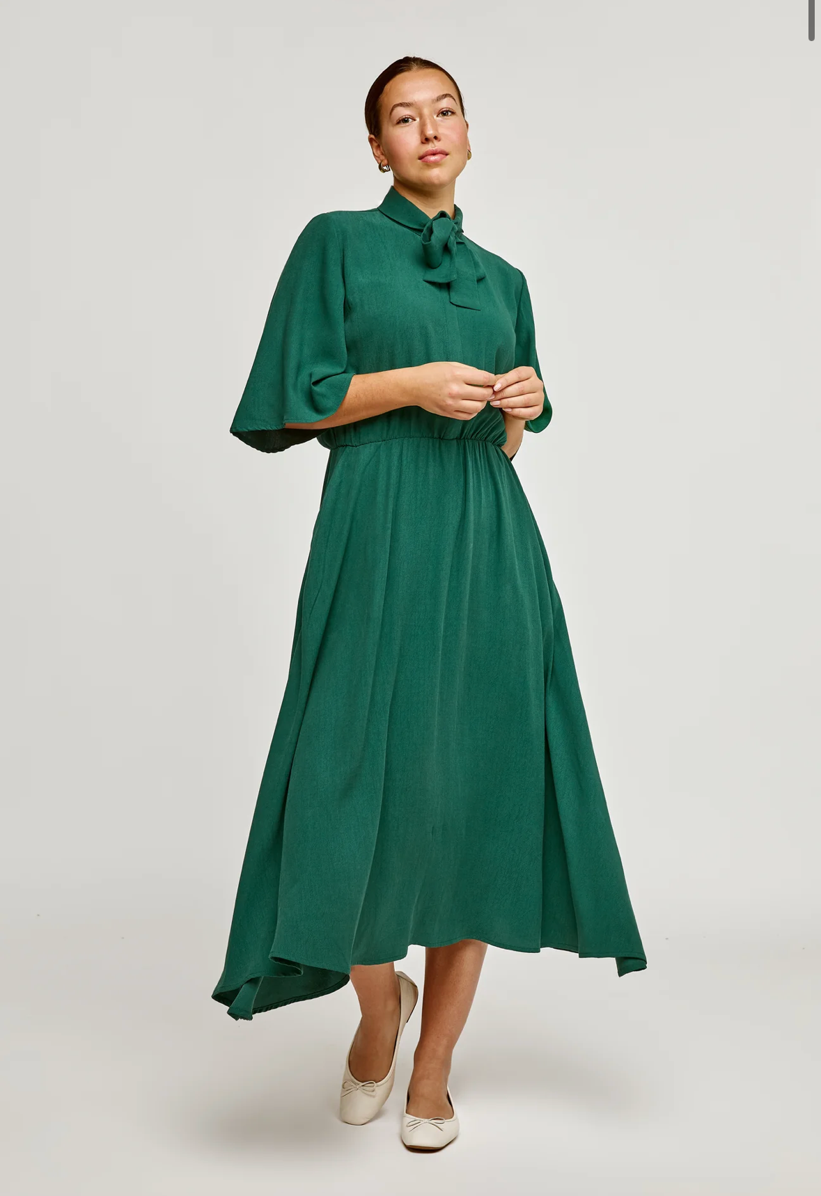 Robe longue unie avec boucle au cou| Bianca