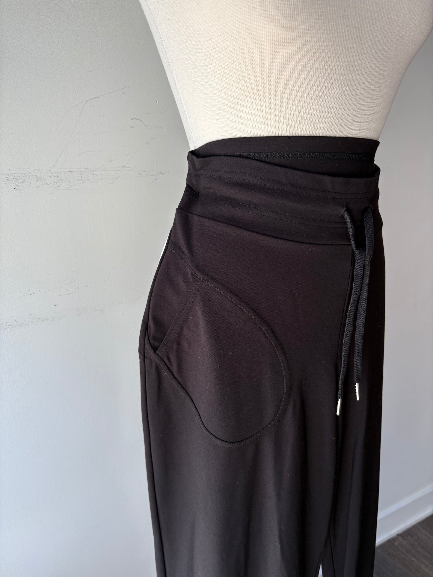 Pantalon sport noir, bande de taille ajustable, poche | LCLEB-59 (L)