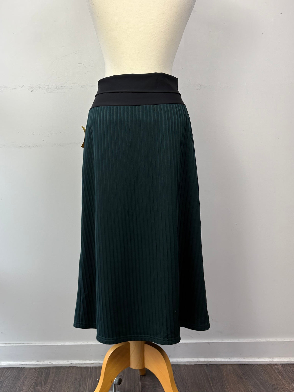 Jupe vert forêt texturée, bande de taille noire | LCLEB-94 (L)