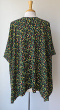Charger l&#39;image dans la galerie, Kimono Fleurs jaunes et vert fluo (Pinkmuchacha)
