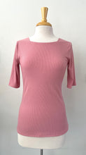 Charger l'image dans la galerie, Haut manche courte, encolure bateau carré | Esmée Rib (Pinkmuchacha)