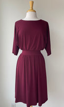 Charger l'image dans la galerie, Robe infroissable, manches 3/4, réversible | Carrie 2.0