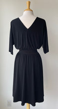 Charger l'image dans la galerie, Robe infroissable, manches 3/4, réversible | Carrie 2.0