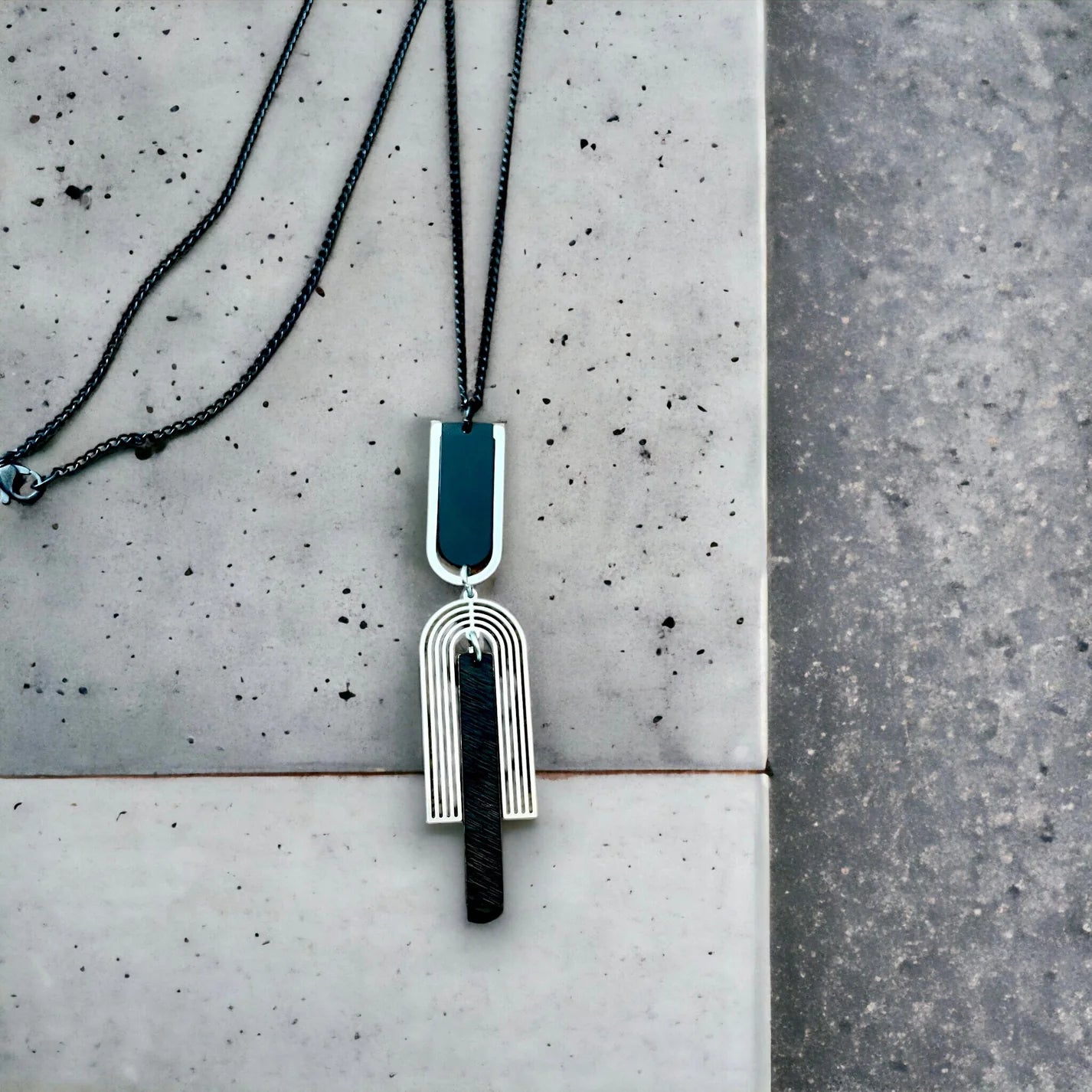 Collier long doté de connecteurs et de pendentifs | MF-393| M Fantaisies