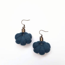 Charger l&#39;image dans la galerie, Boucles d&#39;oreilles nœud épais Beth
