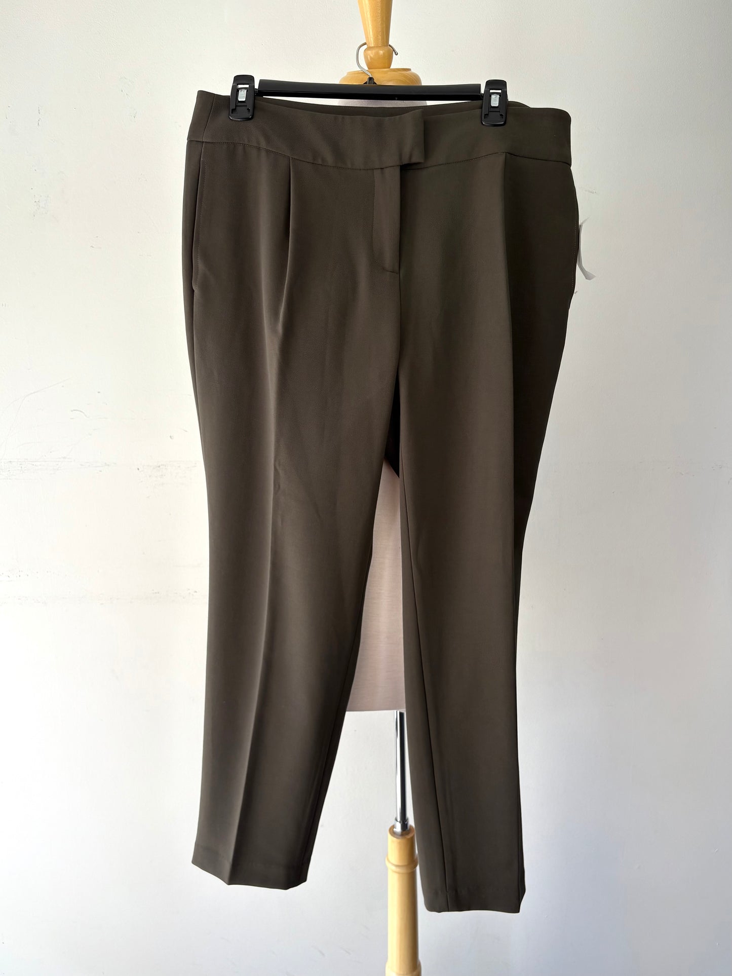 Pantalon kaki, poches | EROY-26 (12 ans)