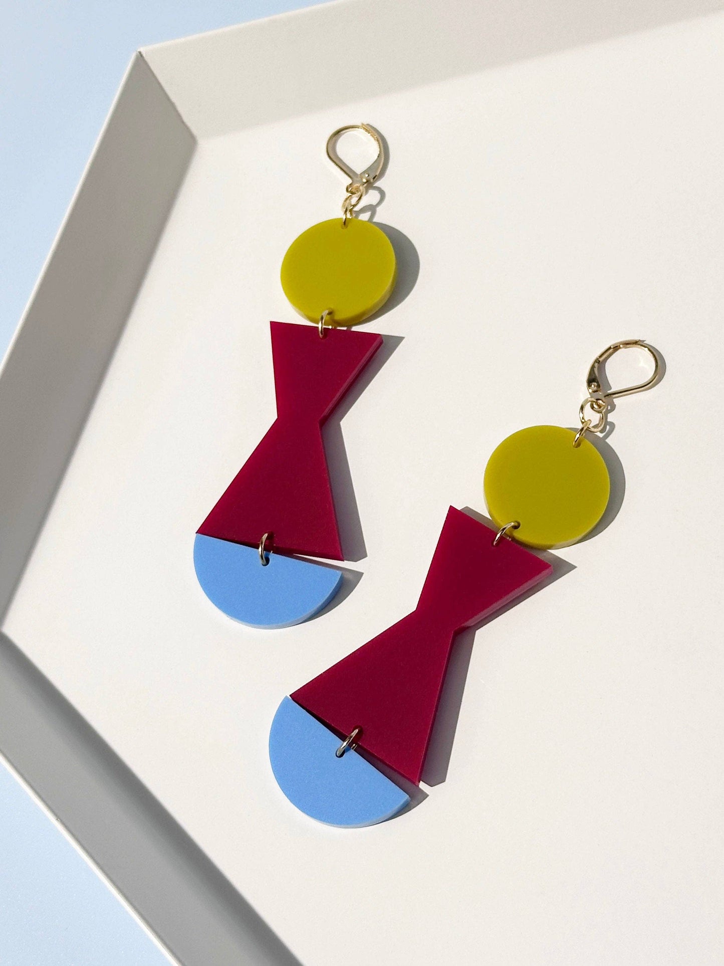 Boucles d'oreilles pendantes en forme abstraite | Combinist Goods