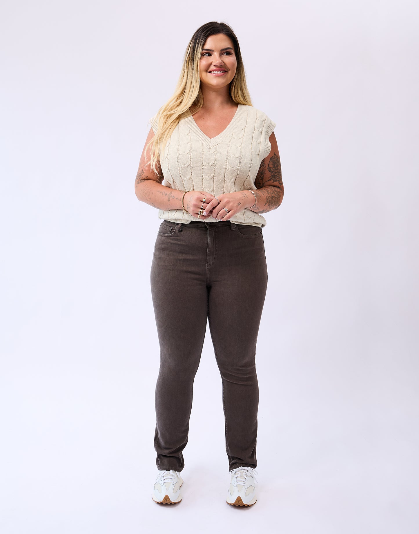 Jeans étroit brun| 3032 Mochaccino| Yoga Jeans