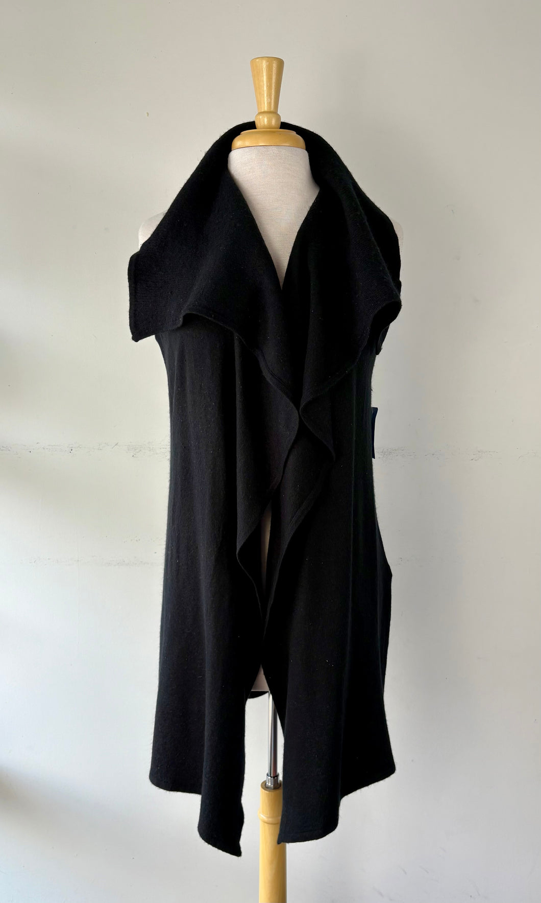 Veste longue noire pas manche | SRIV-03 (L)