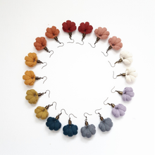 Charger l&#39;image dans la galerie, Boucles d&#39;oreilles nœud épais Beth
