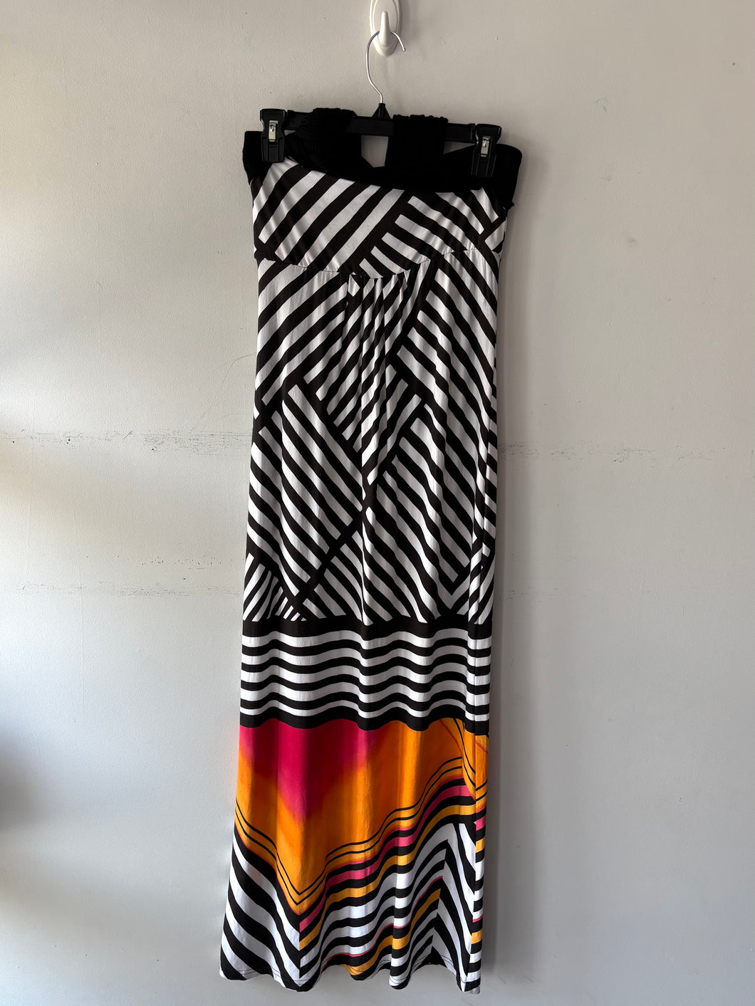 Robe longue noire et blanche| PINK-202 (M fait small)