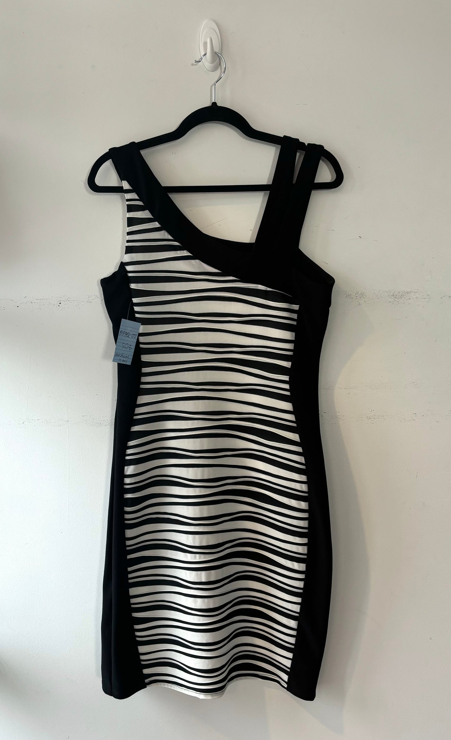 🧚Robe noire et blanche | PINK-307 (M / 10 ans)