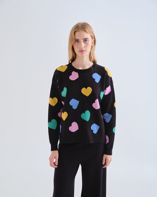 Chandail Candy en tricot jacquard noir à cœurs multicolores, vue de face