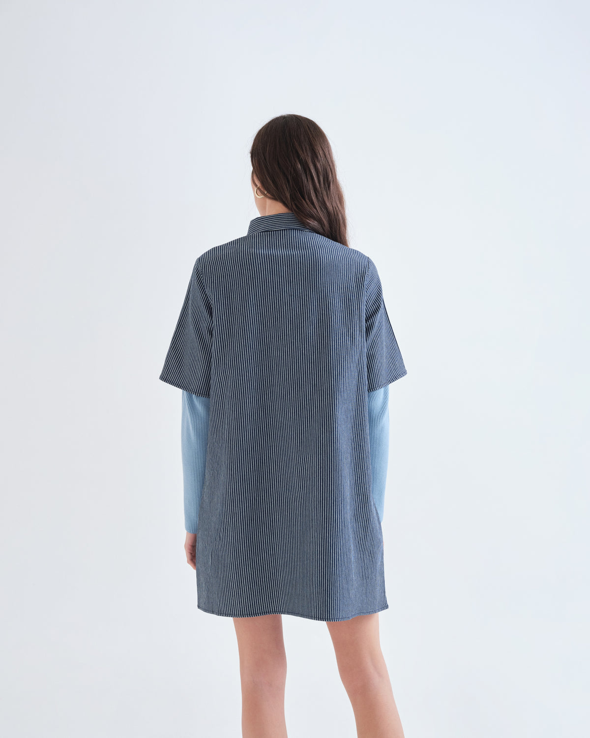 Robe rayée bleue Compañía Fantástica, vue de dos