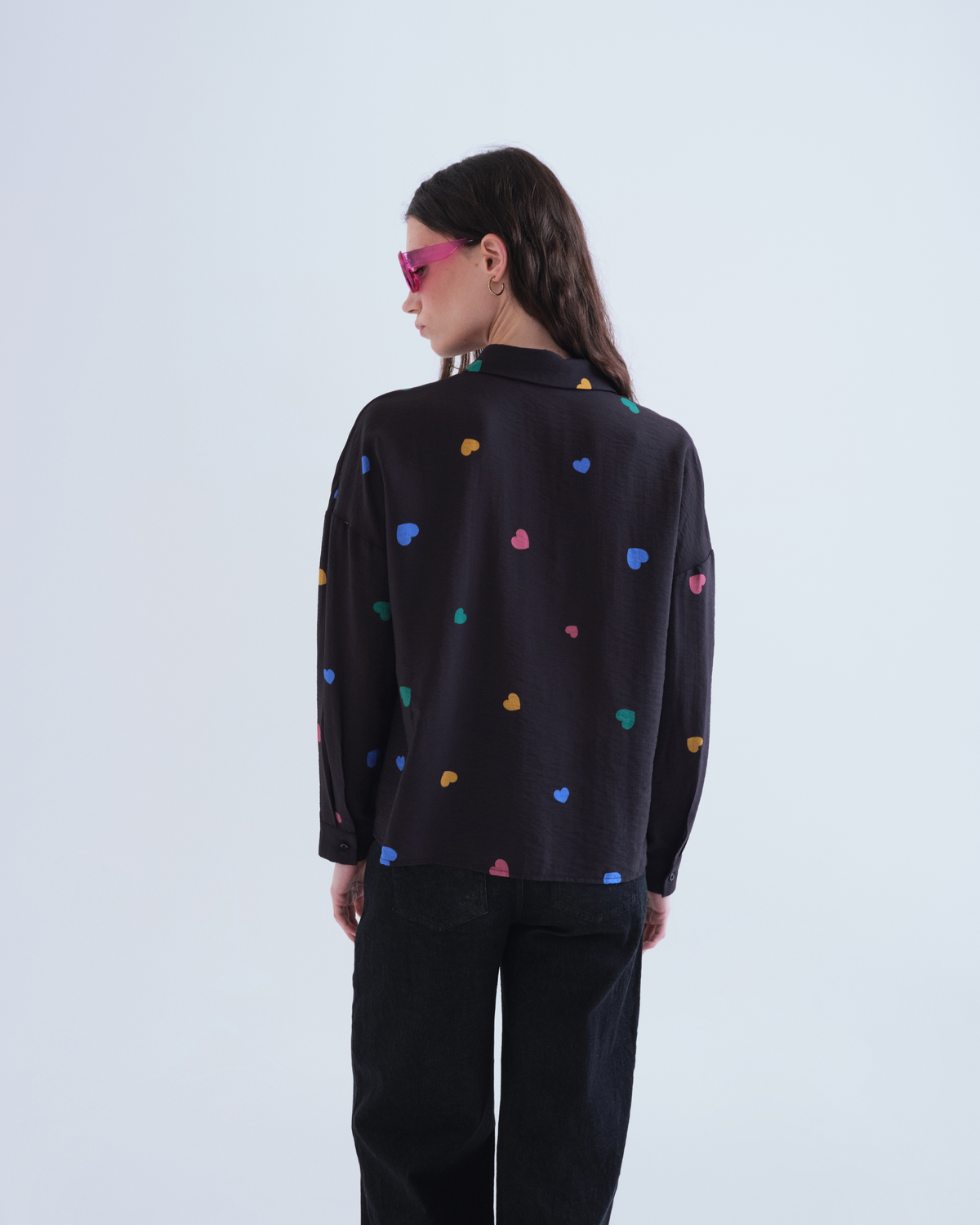 Chemise Candy noire Compañía Fantástica à cœurs multicolores, vue de dos