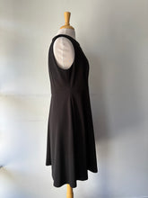 Charger l&#39;image dans la galerie, Robe noire, pas manche | ABER-02 (12 ans)
