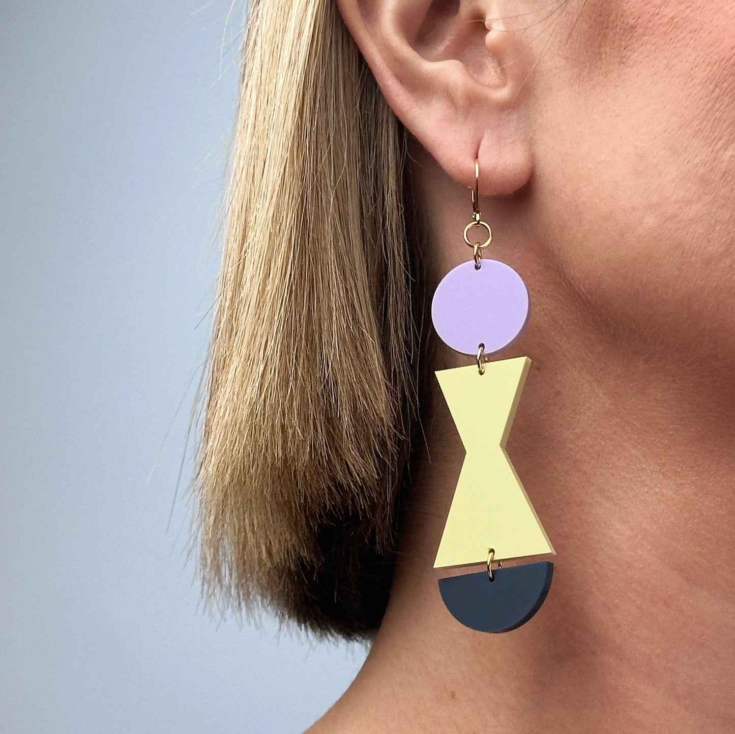 Boucles d'oreilles pendantes en forme abstraite | Combinist Goods