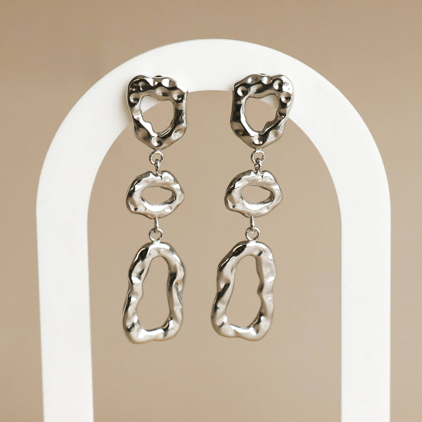 Boucles d'oreilles pendantes martelées | Martha en argent | Horace