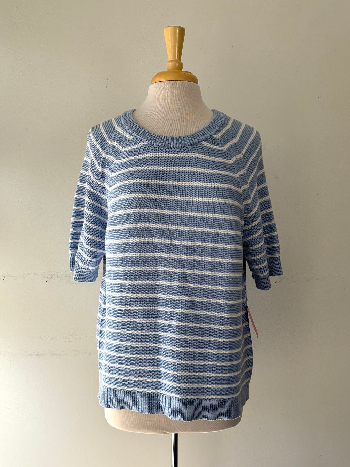 Chandail tricot rayé bleu pâle/blanc, encolure en rond, manche courte | ASIM-154 (XL)