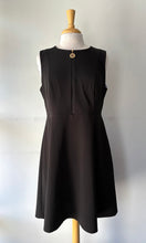 Charger l&#39;image dans la galerie, Robe noire, pas manche | ABER-02 (12 ans)
