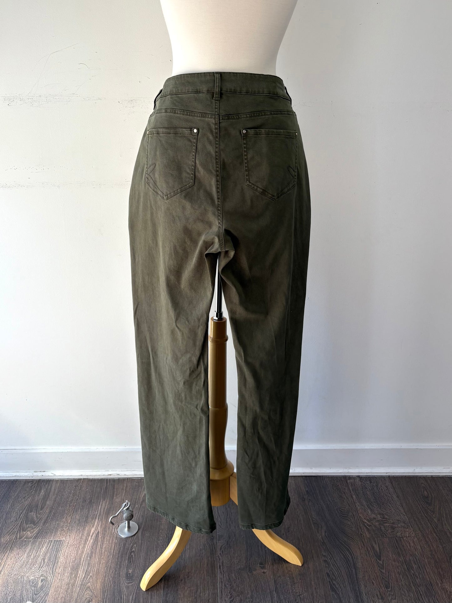 Pantalon vert olive, style jeans | KLAV-18 (14 ans)
