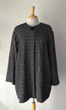 Charger l&#39;image dans la galerie, Veste noire/blanche, gros bouton | PINK-384 (12 ans)
