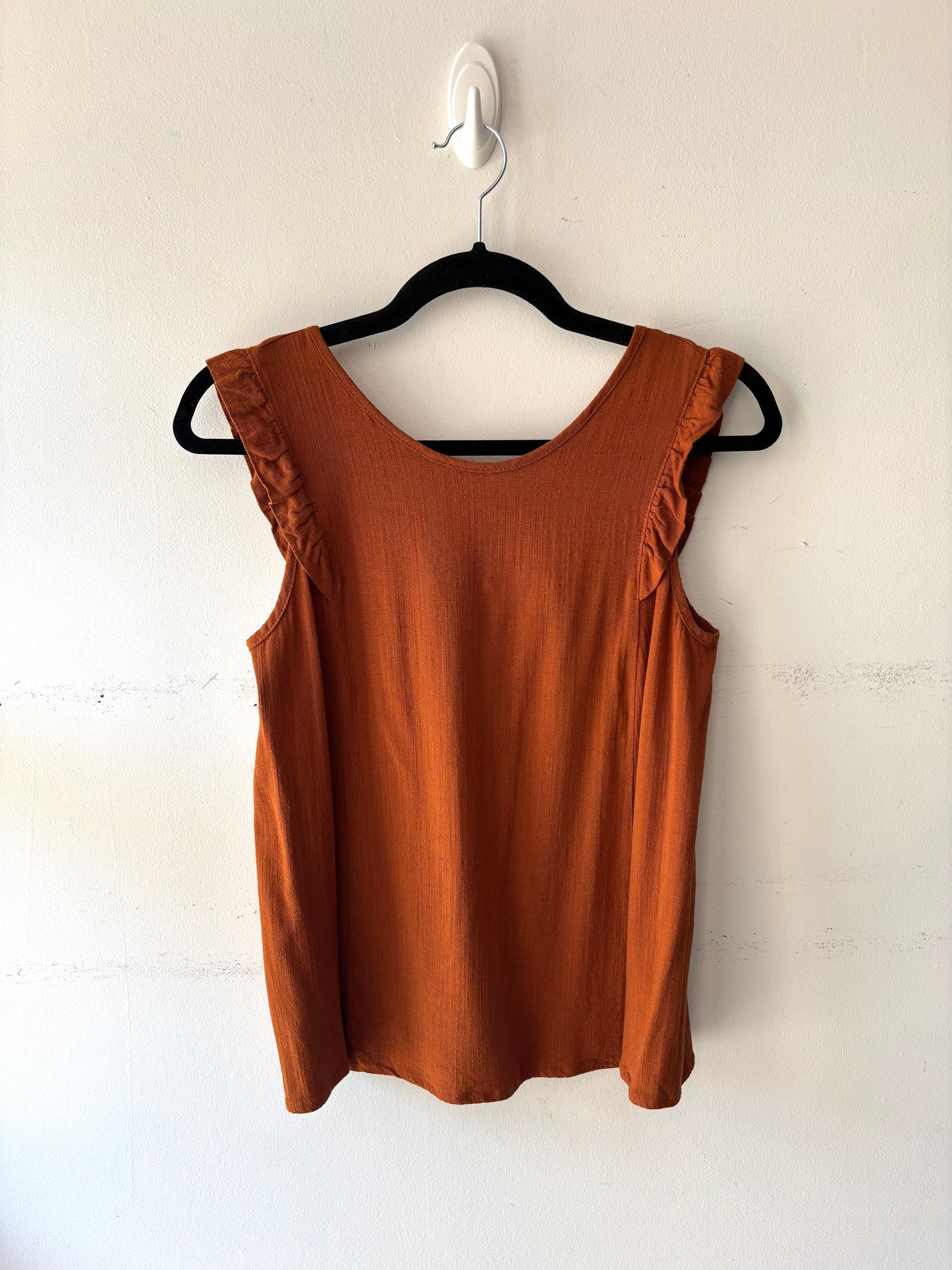 Camisole à volant E23-13