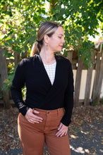 Charger l&#39;image dans la galerie, Veste courte tricot noir | Pinkmuchacha&#39;
