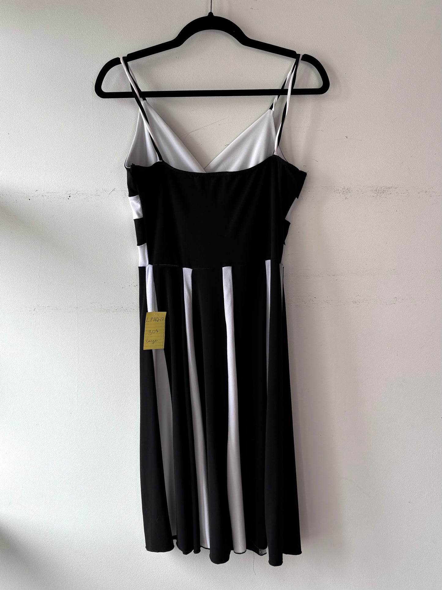 🧚Robe blanc et noir | LPAQ-17 (L)