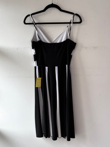 Robe lignée blanc et noir | LPAQ-17 (L)