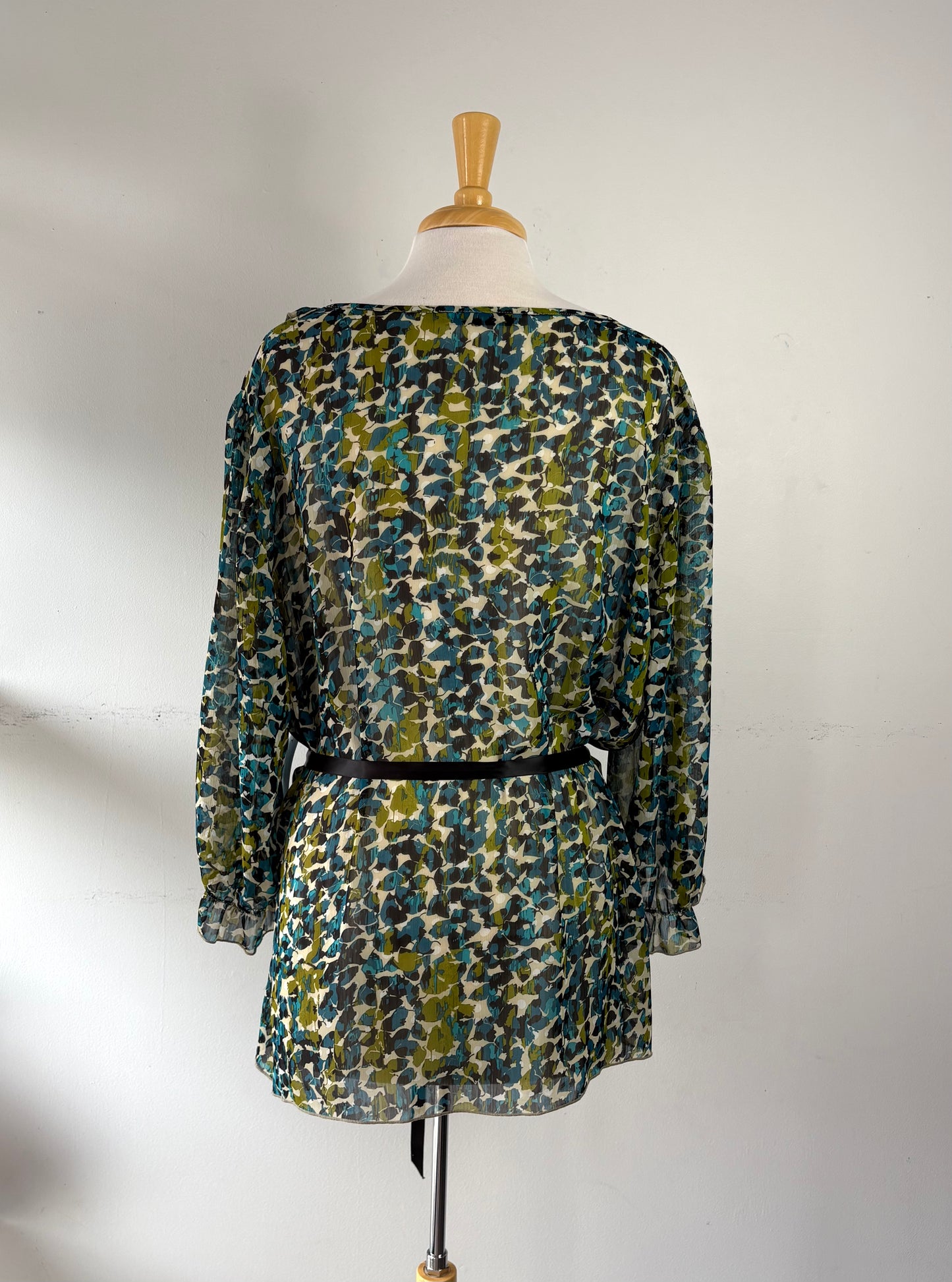 Chemisier motif vert olive, turquoise, bleu, encolure en rond, manche 3/4 | PINK-515 (3X)