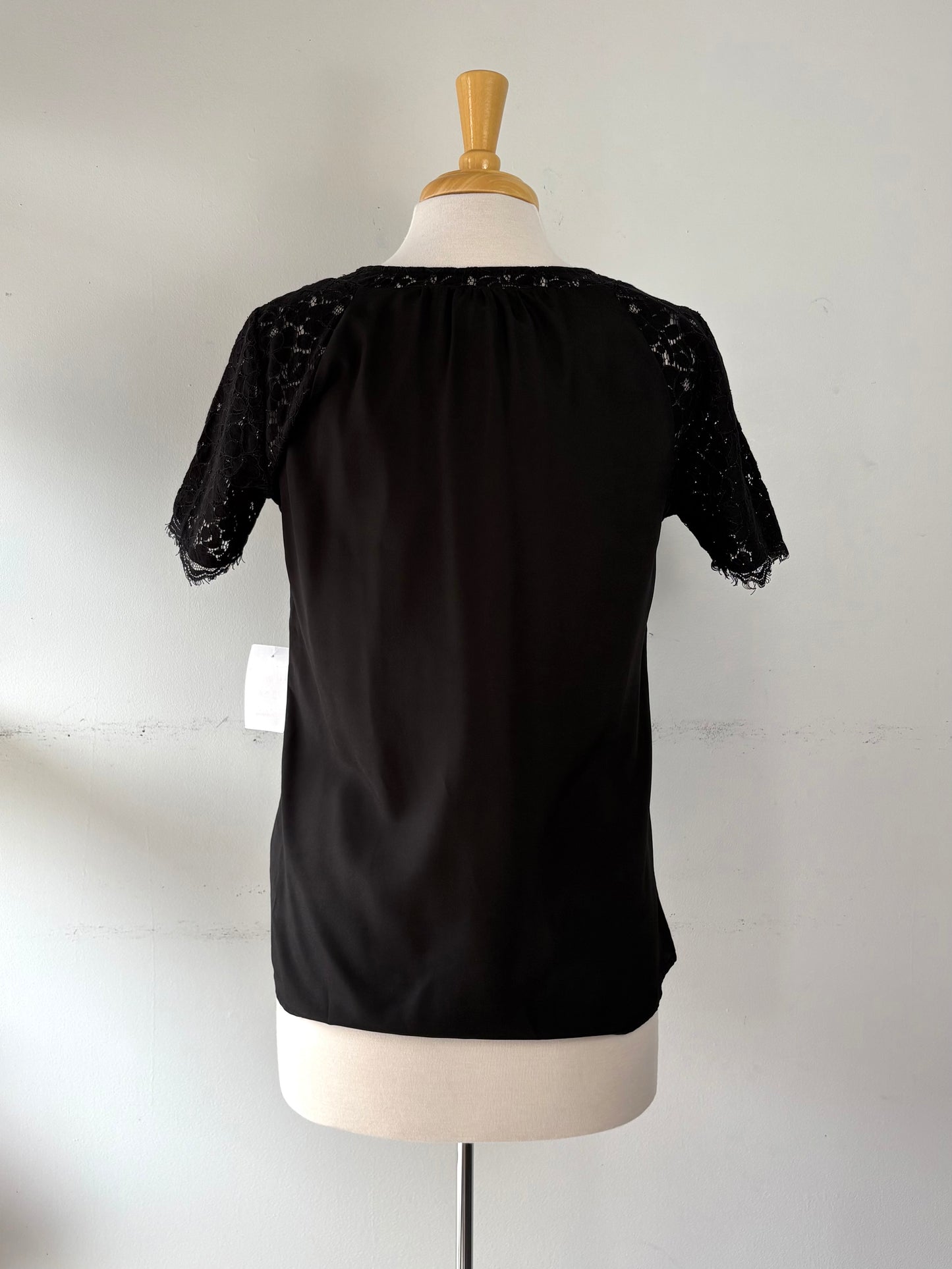 Haut noir manche courte dentelle | NMIL-69 (M)