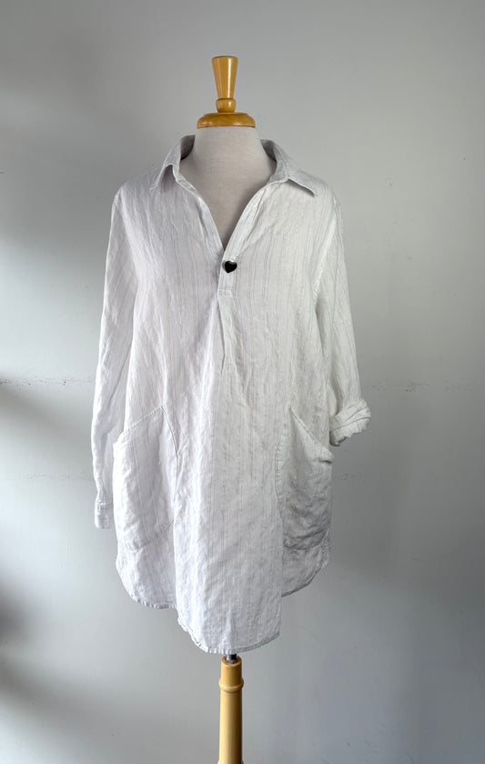 Tunique/chemise blanche, fil doré, manche longue, poche, encolure en V | MCAR-14 (2X)