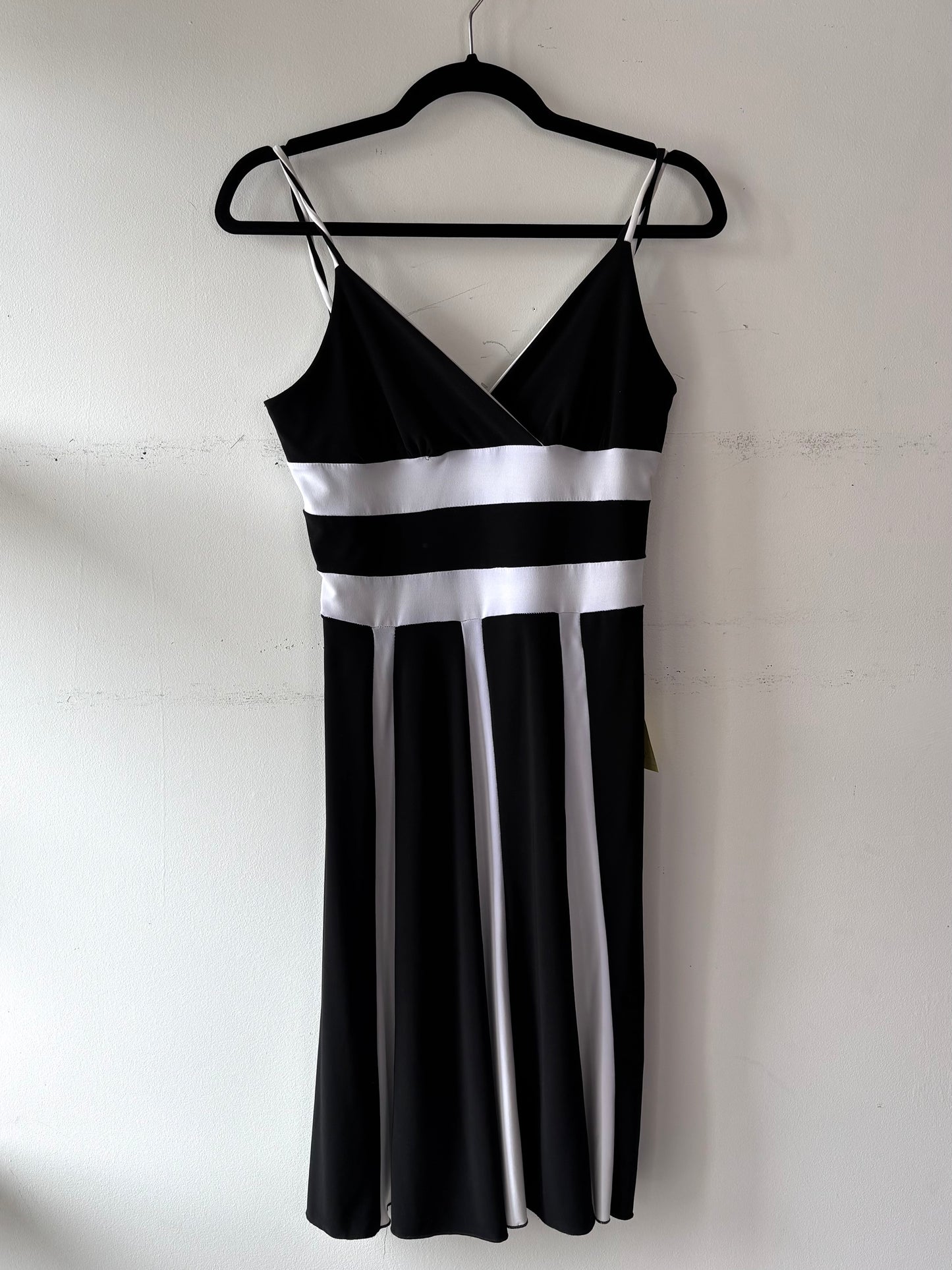 🧚Robe blanc et noir | LPAQ-17 (L)