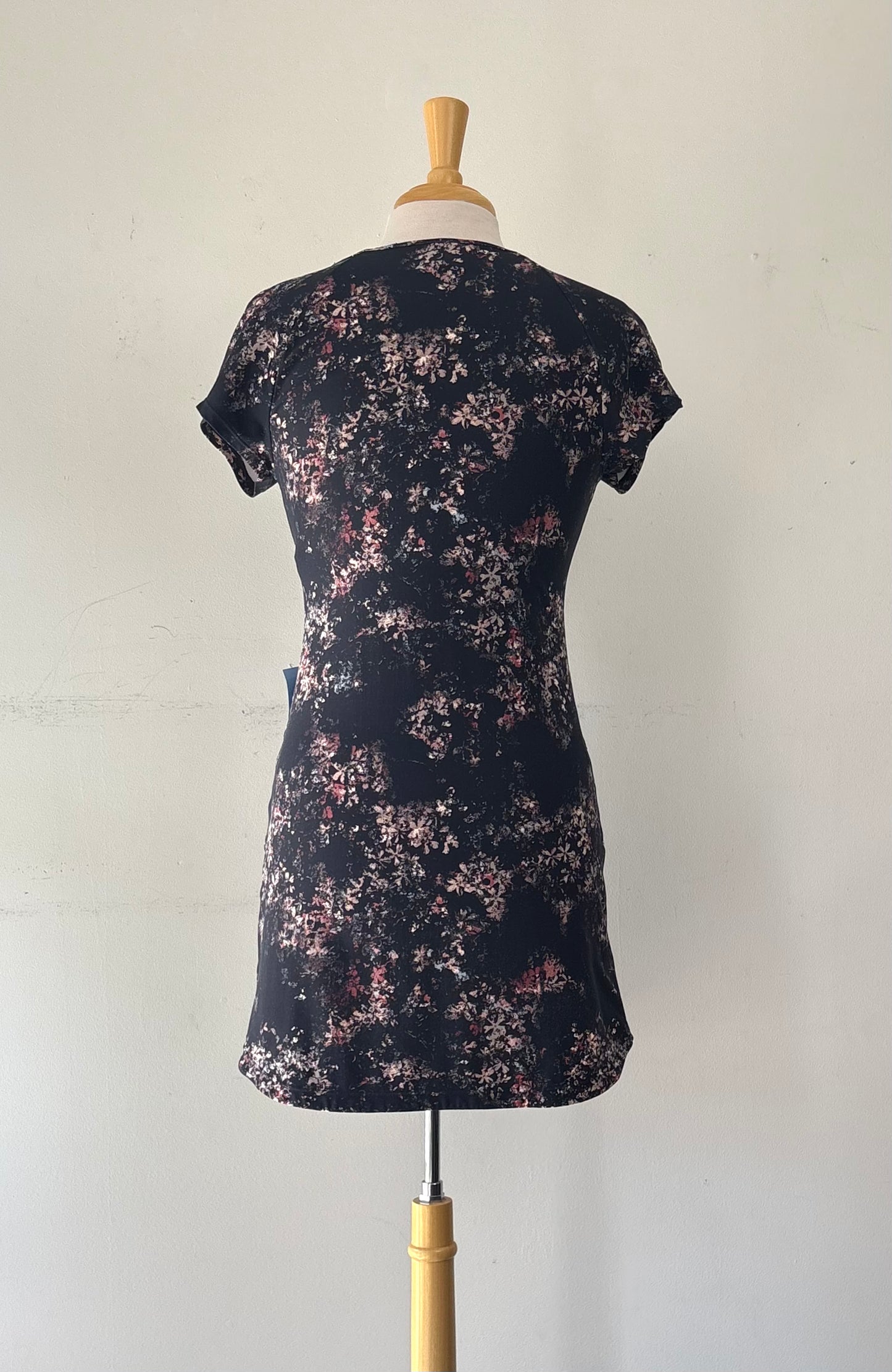 Robe marine, motif, bout de manche, poche, encolure en V | MFLAV-06 (XS)