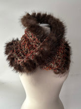 Charger l&#39;image dans la galerie, Foulard fourrure Hélènou
