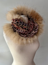 Charger l&#39;image dans la galerie, Foulard fourrure Hélènou
