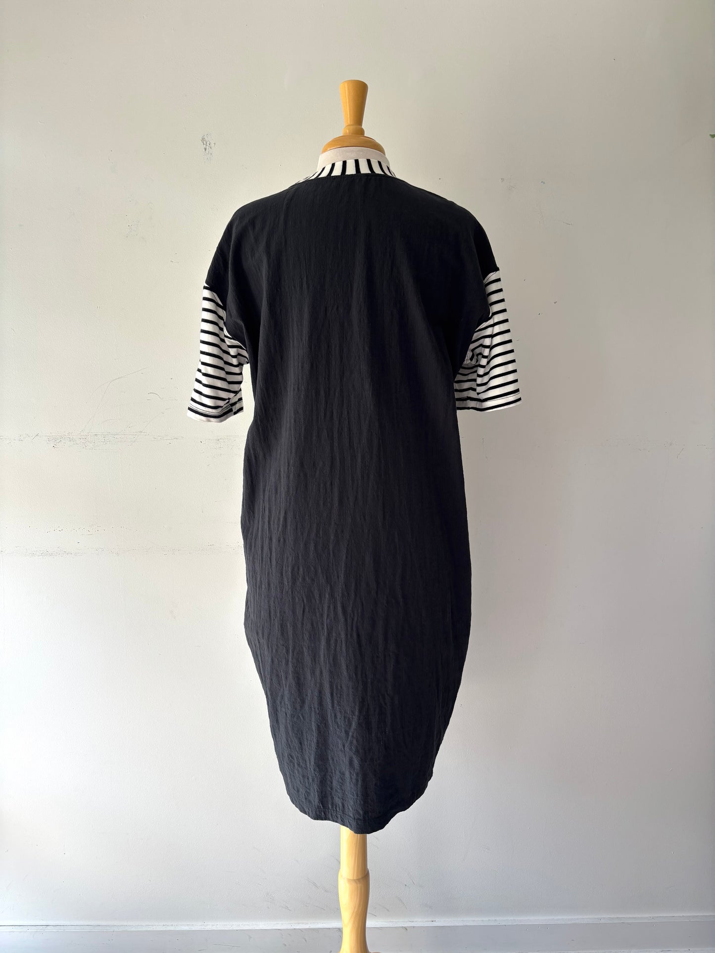 Robe N/B, Slt, neuve | CCHA-33 (M)