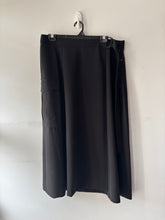 Charger l&#39;image dans la galerie, Jupe porte-feuille noire | ASIM-27 (16 ans)
