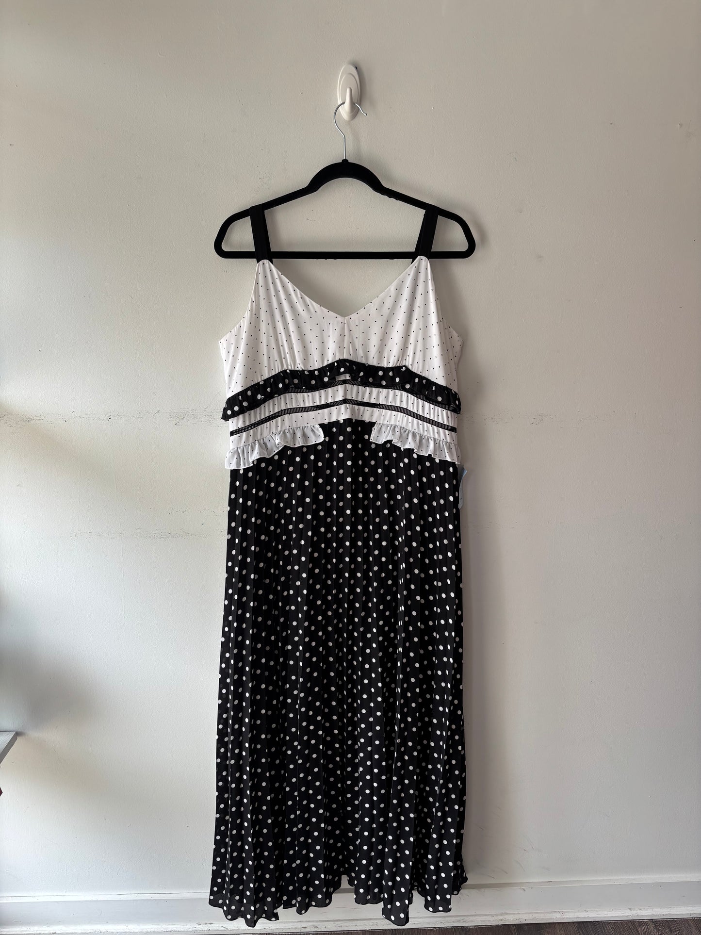 🧚Robe longue noir/blanc | KLAV-09 (14 ans)