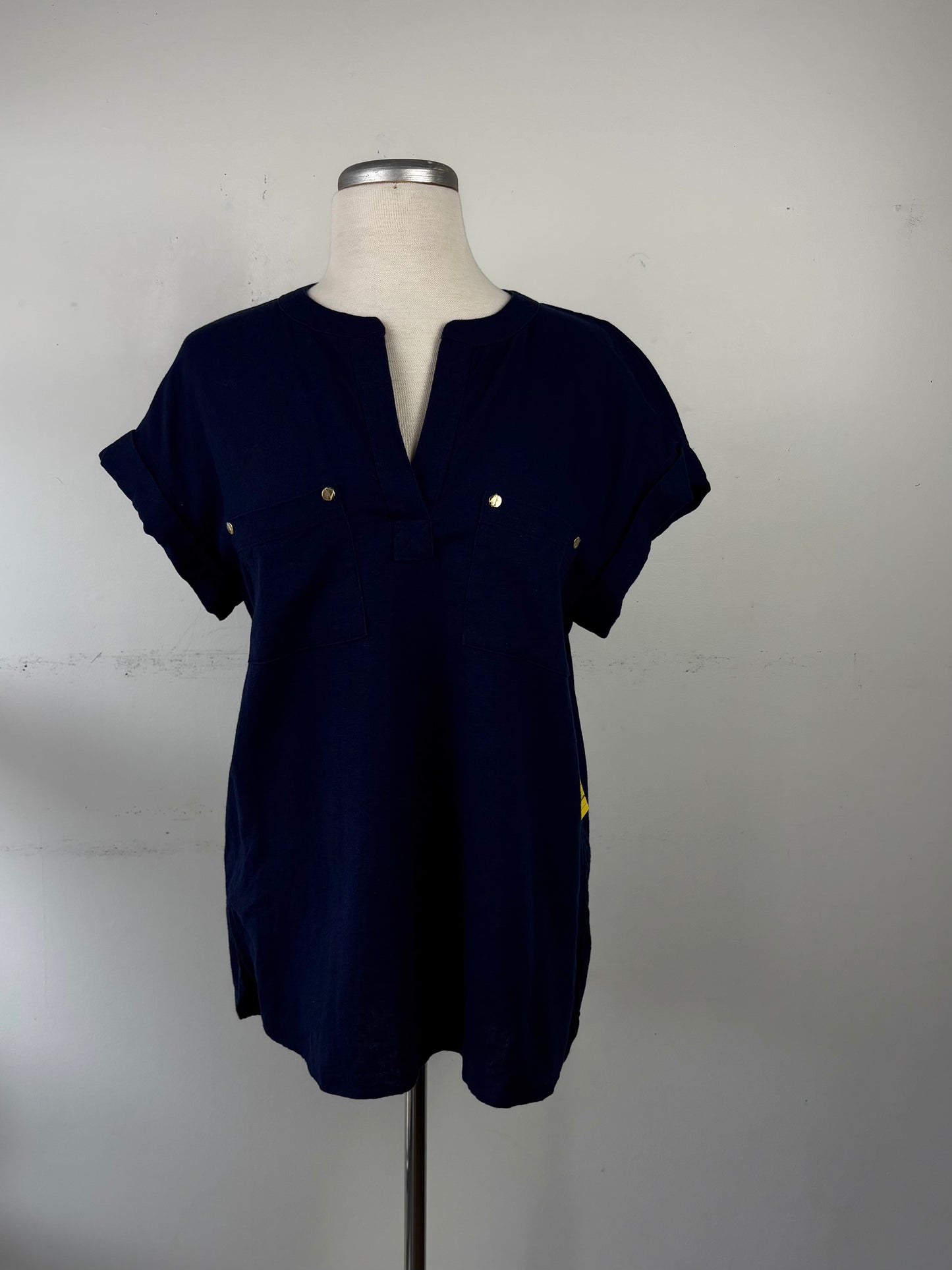 Haut tunique marine manches courtes poche sur le devant encolure en V | PINK-543 (S/M)