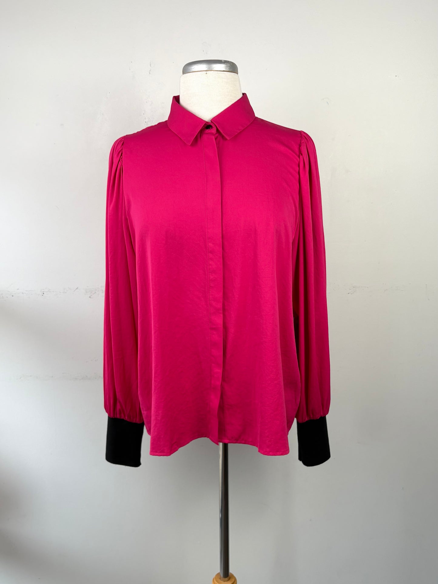 Chemisier rose, manche longue, poignet noir | LCLEB-66 (XL)